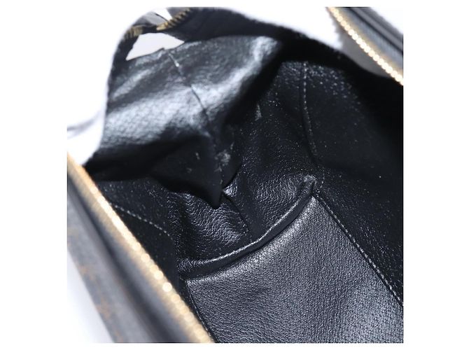 Céline Borsa a pochette CELINE Macadam Canvas PVC Black Gold Tone Auth mr2928A Nero - vista 20