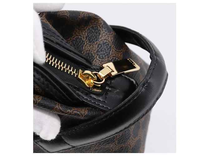 Céline Borsa a pochette CELINE Macadam Canvas PVC Black Gold Tone Auth mr2928A Nero - vista 9
