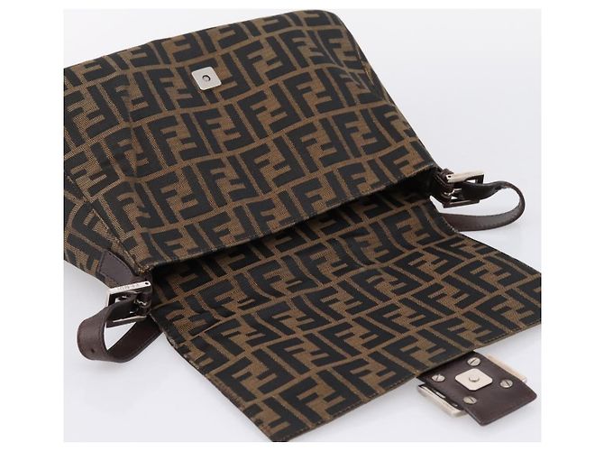 Borsa a tracolla FENDI Zucca Canvas Mamma Baguette Brown Black Auth 196093V Marrone Nero - vista 20