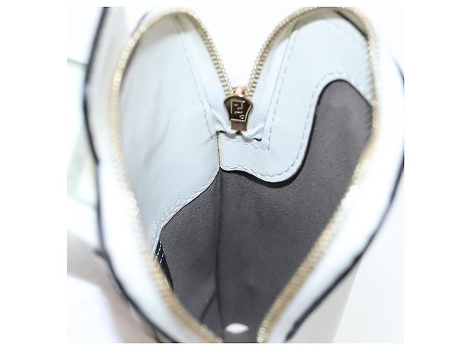 Tracolla FENDI Strap You in pelle 37'' White Gold Auth bs37411 Bianco D'oro - vista 23