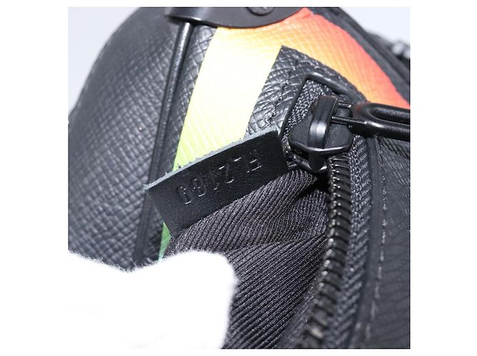LOUIS VUITTON Taiga Rainbow Mini Soft Trunk Bag Black M30351 LV Auth 203152M Nero - vista 11