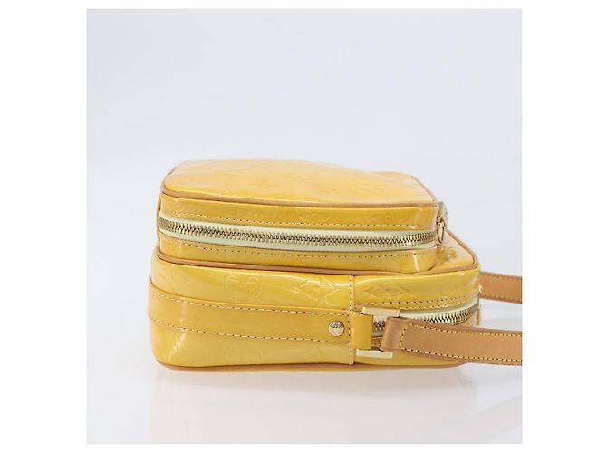 Bolso LOUIS VUITTON Monogram Vernis Wooster Lime Yellow M91075 LV Auth gh2361A Dorado - vista 3