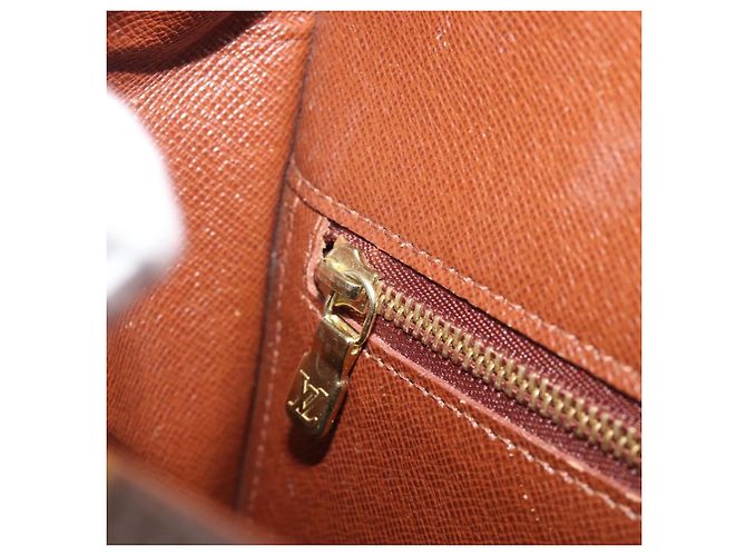 LOUIS VUITTON Monogram Saint Cloud GM Shoulder Bag M51242 LV Auth 203394 Monogramme - vue 27