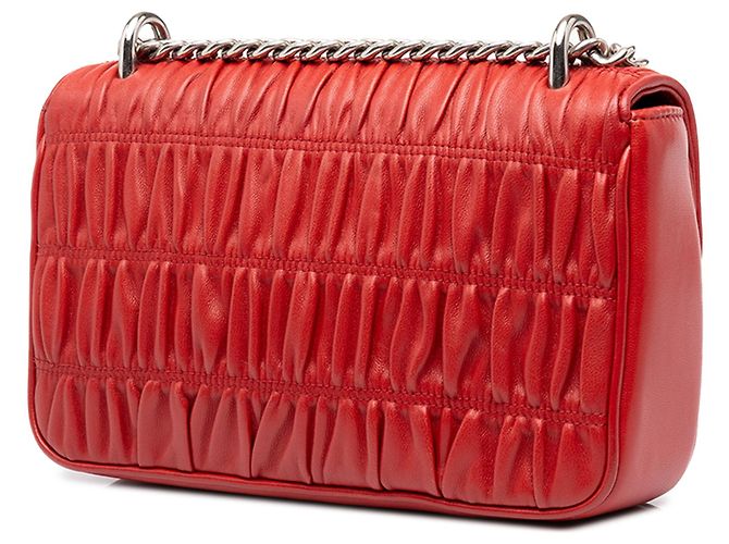 Borsa a tracolla con patta e catena Prada Nappa Gaufre rossa Rosso - vista 2