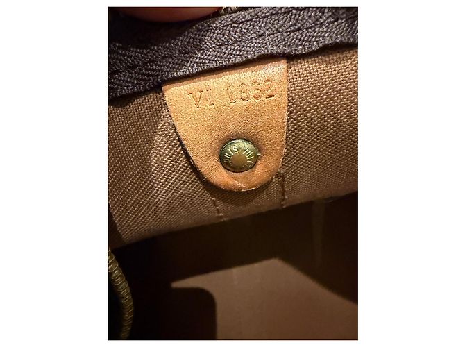 Louis Vuitton Keepall Bandoulière 55 Monogram Castaño Monograma - vista 10