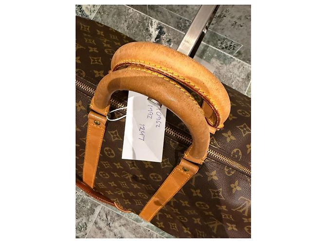 Louis Vuitton Keepall Bandoulière 55 Monogram Castaño Monograma - vista 4