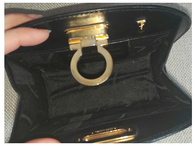 Salvatore Ferragamo Borsa a Tracolla Gancini Pelle Nera Nero - vista 10