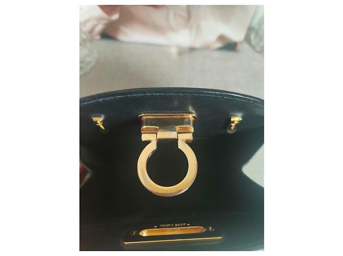 Salvatore Ferragamo Borsa a Tracolla Gancini Pelle Nera Nero - vista 9