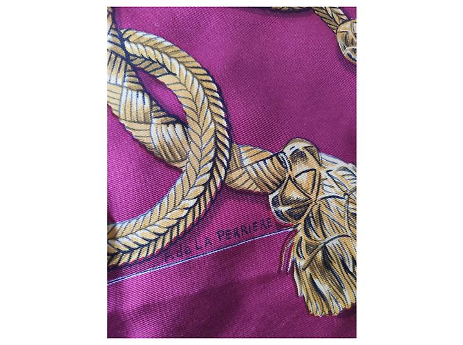 Pañuelo Hermès 90x90 de seda – Modelo "Palefroi" (Bordeaux y Oro) Roja Dorado - vista 5