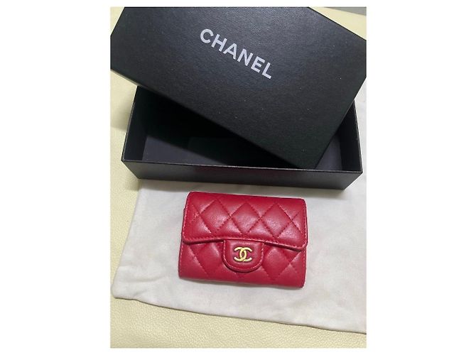 Chanel Portafoglio Classico in Pelle Matelassé Rosso - vista 13