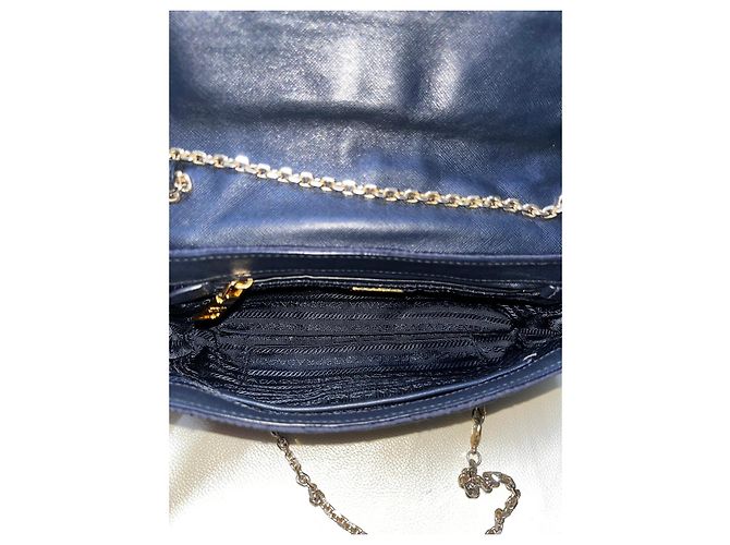Prada gesteppte Nylon-Schultertasche Schwarz - Ansicht 4