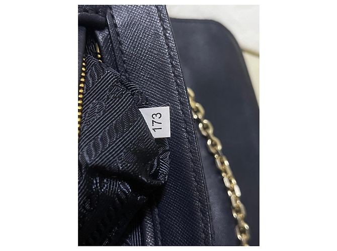 Prada gesteppte Nylon-Schultertasche Schwarz - Ansicht 6