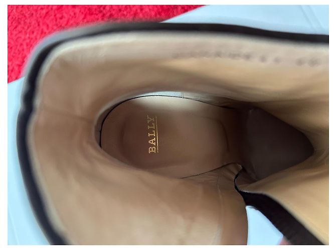 Bally braune Wildleder Stiefeletten - Ansicht 9