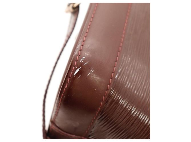 Louis Vuitton Alma BB Borsa a mano in pelle Epi Marrone - vista 9