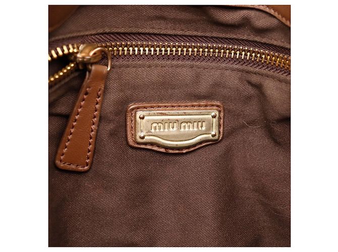 Miu Miu Borsa Hobo in Pelle Arricciata Marrone - vista 12