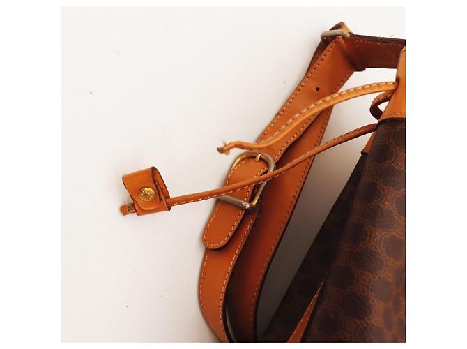 Céline Bolso Bucket Celine Macadam Castaño Monograma - vista 13