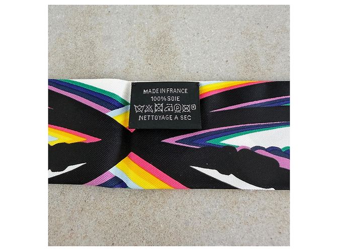 Twilly Hermès Brides de Gala Shadow de seda com franjas Preto Rosa Branco Azul Verde Laranja Amarelo - vista 10