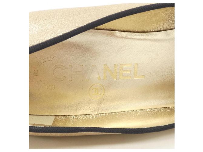 Baskets Chanel Noir et Or Doré - vue 6