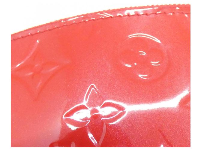 Louis Vuitton Vernis Cosmetic Pouch Small Red - view 3