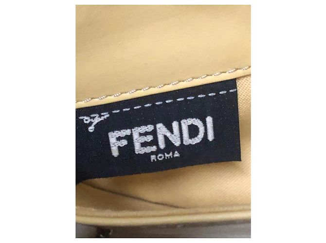 Fendi Monster Eyes Portafoglio con Catena Beige - vista 9