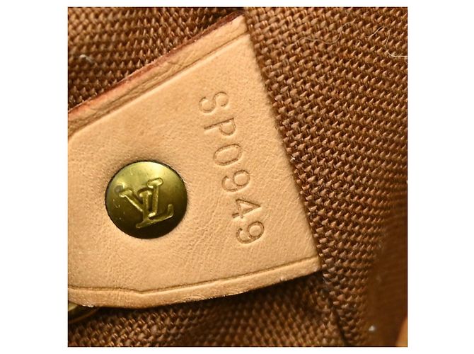 Louis Vuitton Vintage Montsouris Monogram Canvas MM Marrone - vista 5
