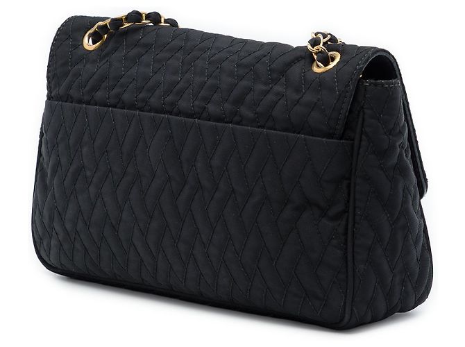 Bolso de hombro con solapa y cadena Prada en tejido Impuntu negro - vista 2