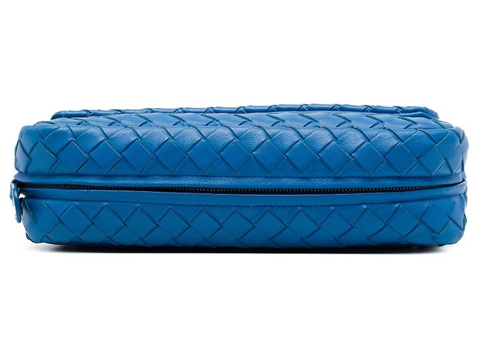 Bottega Veneta Mini Borsa a Tracolla con Patta e Catena Espandibile in Nappa Intrecciato Blu - vista 3