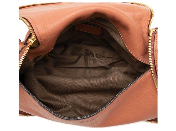 Chloé Marcie Saddle Crossbody em couro de bezerro granulado marrom tamanho Medium - vista 4