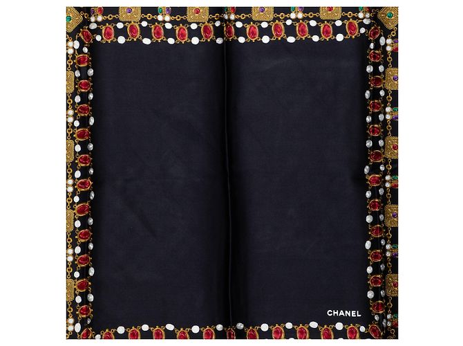 Lenço de seda Chanel Black Gripoix 90 - vista 2