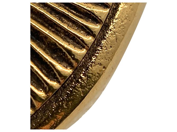 Chanel Gold CC vergoldete Medaillon-Halskette mit Sunburst-Anhänger Golden - Ansicht 8