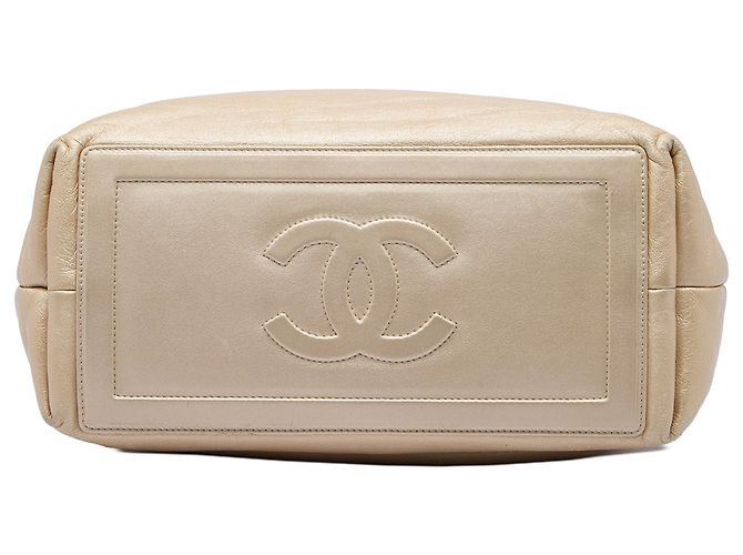 Chanel Coco Cocoon Reversible Tote Small em pele de cordeiro dourada Dourado - vista 3