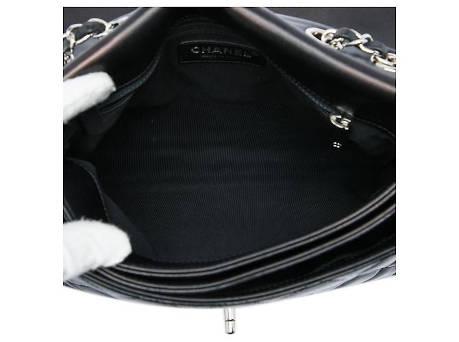 Chanel Black Large CC Quilted Patent Double Compartment Flap Negro - vista 4