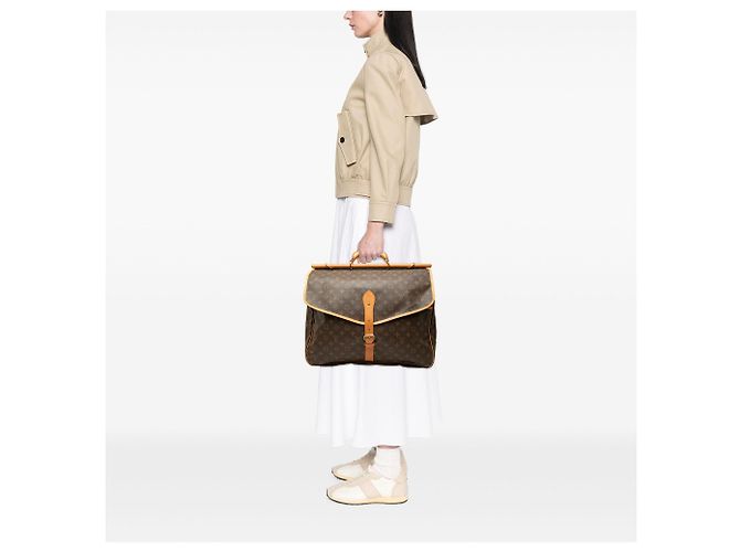 Louis Vuitton Brown Monogram Sac Chasse Hunting Bag Castaño - vista 7