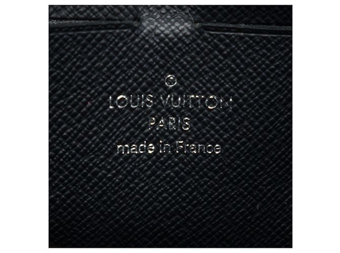 Louis Vuitton Black Monogram Eclipse Pochette Voyage MM Negro - vista 5