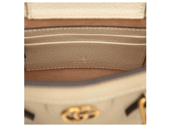 Bolsa Diana Mini em couro de bezerro marrom com bambu Gucci Bege - vista 5