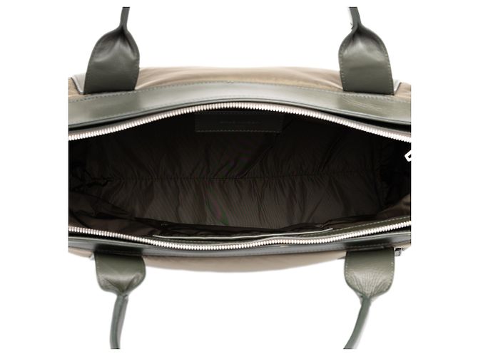 Balenciaga Cabas Tote M in nylon verde e blu navy Verde oliva - vista 4