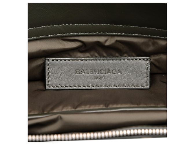 Balenciaga Cabas Tote M in nylon verde e blu navy Verde oliva - vista 5