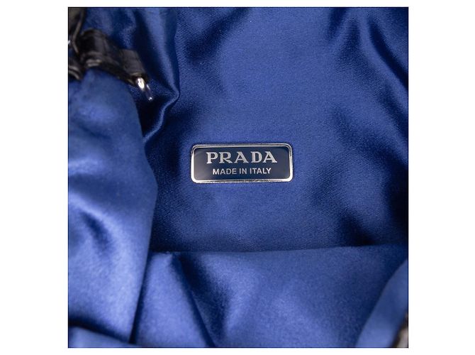 Bolsa Crossbody Prada em cetim preto e couro com corrente de rede - vista 5