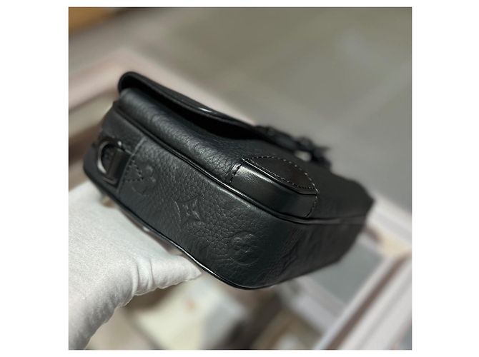 Louis Vuitton Steamer Embossed Leather Messenger Bag Black - view 3