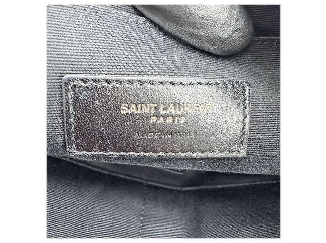Autre Marque Saint Laurent Classic Monogram Zip Crocodile Embossed Leather Medium Preto - vista 6