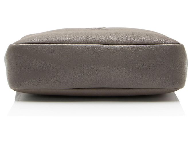 Autre Marque Borsa Lou Camera Bag in pelle di vitello monogrammata Saint Laurent Grigio - vista 4