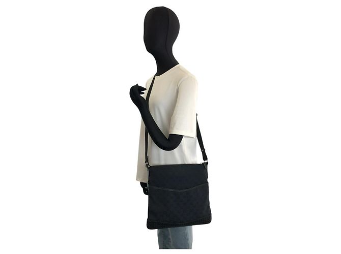 Bolsa de Ombro Gucci GG Canvas Preto - vista 6