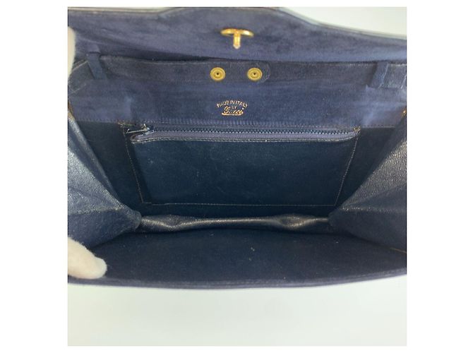 Bolsa de Ombro Gucci em Camurça com Corrente Azul - vista 9