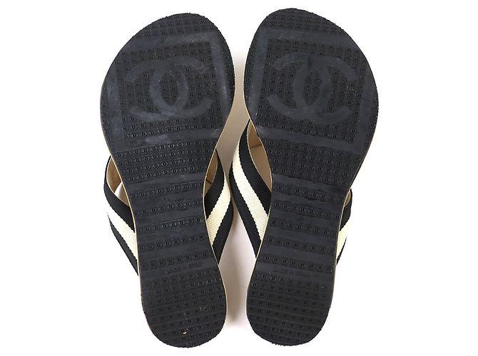 Sandali con listino tra le dita CHANEL ENTRE DOIGTS COCO Wood Nero Beige - vista 9