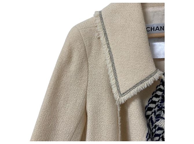 Chanel Camellia Tweed Mantel Roh - Ansicht 5