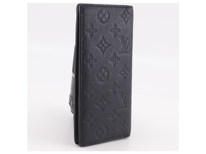 Louis Vuitton Brazza Monogram Shadow Leather Nero - vista 3