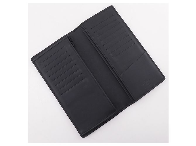 Louis Vuitton Brazza Monogram Shadow Leather Nero - vista 5