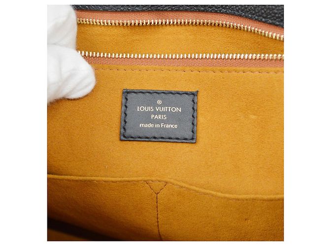 Louis Vuitton OnTheGo Monogram Empreinte Giant GM Negro - vista 4
