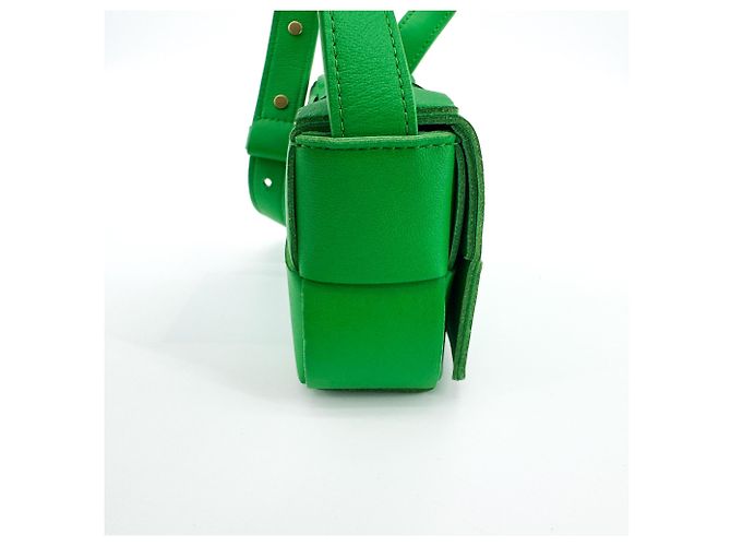 Bottega Veneta Cassette Maxi Intrecciato Leather Extra Mini Verde - vista 4