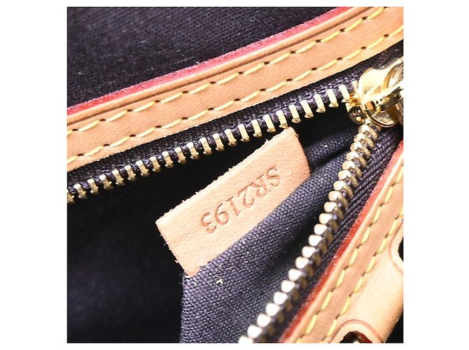 Louis Vuitton Brea Monogram Vernis MM Roxo - vista 5